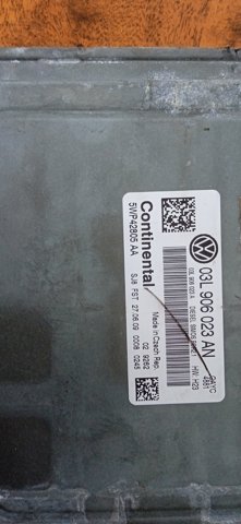 Блок електронного управління 03L906023AN VAG
