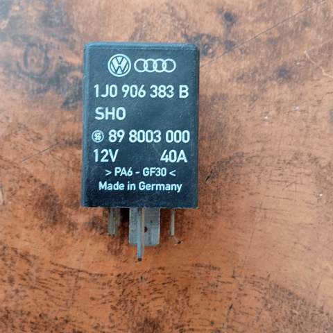 Реле паливного насоса 1J0906383B VAG