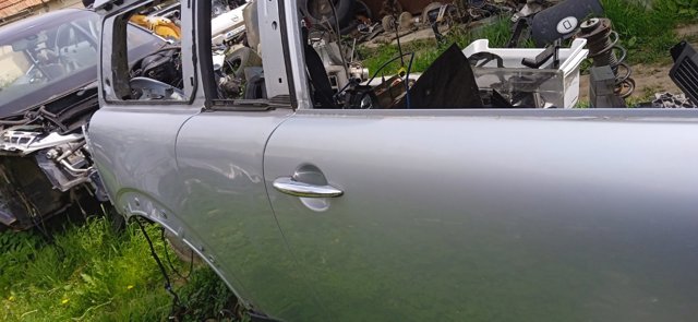 Пасажирські передні двері 41002755936 BMW
