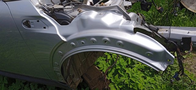 Переднє праве крило 41352754726 BMW