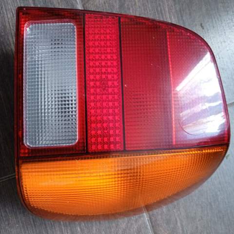 Задній правий стоп 6N0945096 VAG