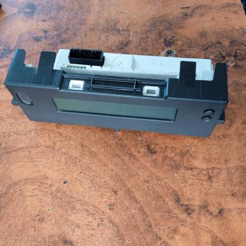 Дисплей бортового комп'ютера 8200290542 RENAULT