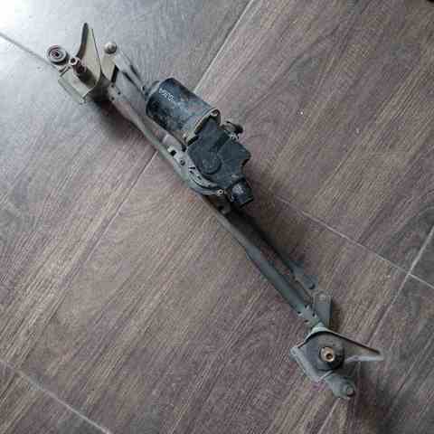 Мотор склоочисника передній 8492002393 MAZDA