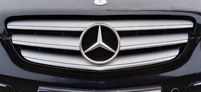 Облицювання радіатора A1698800883 MERCEDES