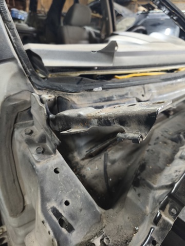 Завіс капота, лівий 791103E000 HYUNDAI