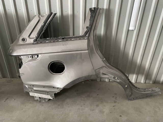 Крило праве заднє LR044372 LAND ROVER