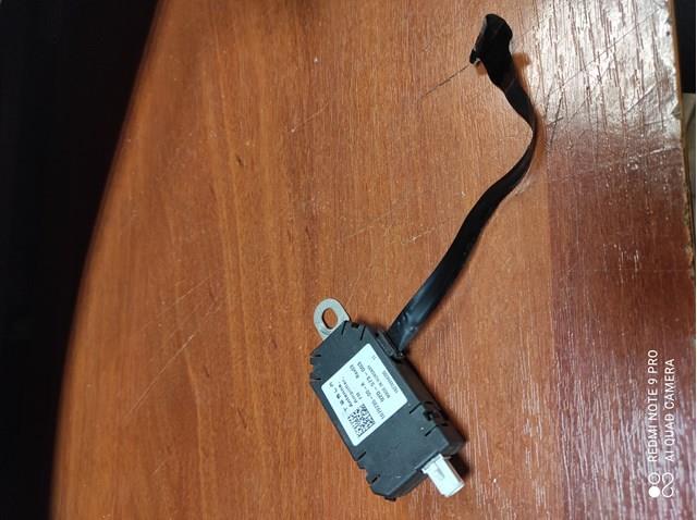 Підсилювач сигналу антени 107973500A TESLA