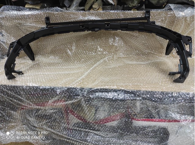 Кронштейн бампера переднього, центральний A1678854502 MERCEDES