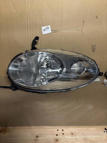 Фара передня права 26010AX700 NISSAN