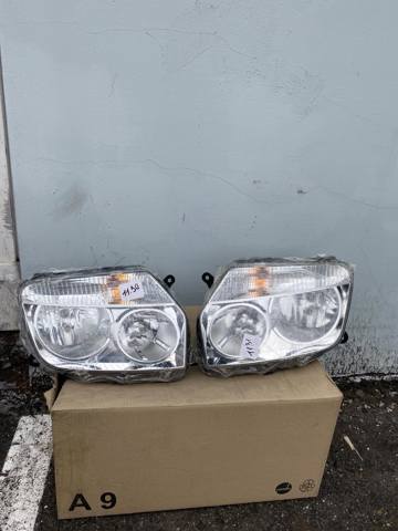 Фара дальнього світла в зборі 260600069R RENAULT