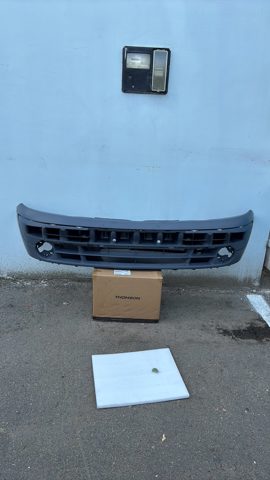Буфер (бампер) передній 7701056418 RENAULT