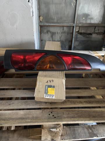 Задня ліва фара 8200103284 RENAULT