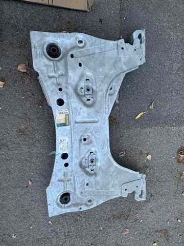 Балка передньої підвіски (підрамник), передня 8200766078 RENAULT