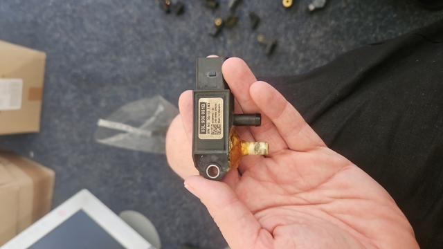 Датчик тиску вихлопних газів 03L906051B VAG