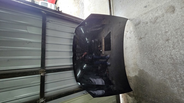 Капот 1K0823031L VAG