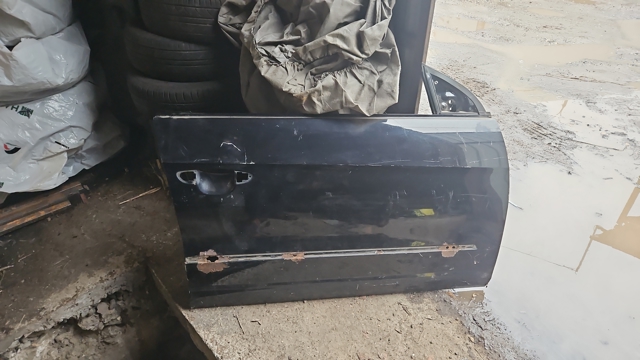 Дверка передня права 3C8831056F VAG