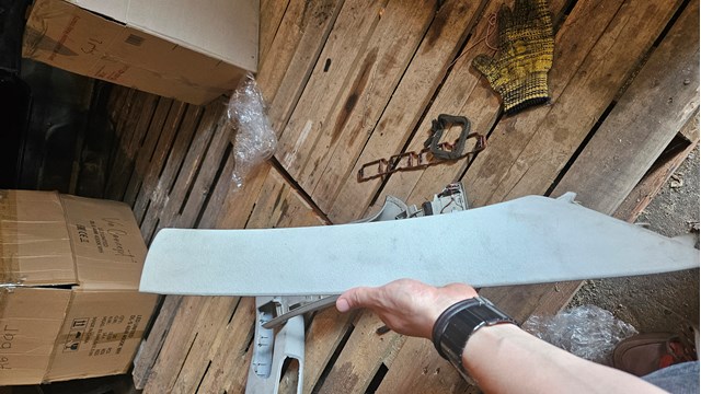 Обшивка стійки кузова внутрішня, передня права 3T0867234C2AV VAG