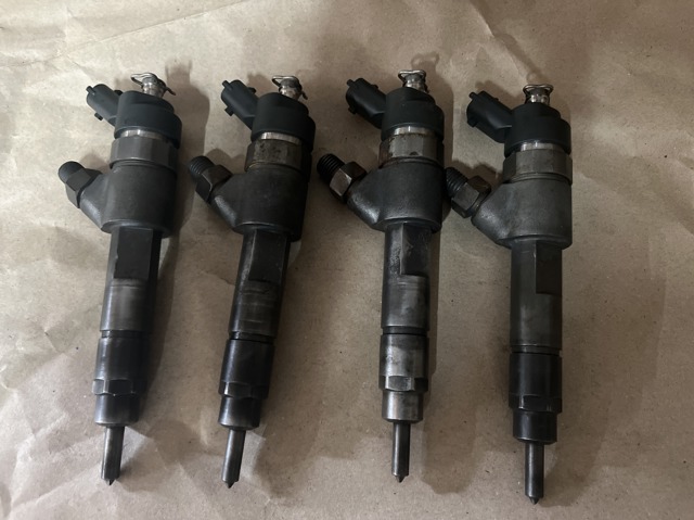 Форсунки електромагнітні 0445120002 BOSCH