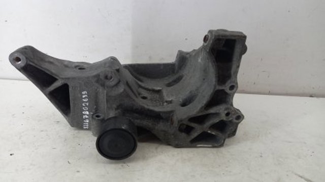Кронштейн компресора кондиціонера 11167802639 BMW