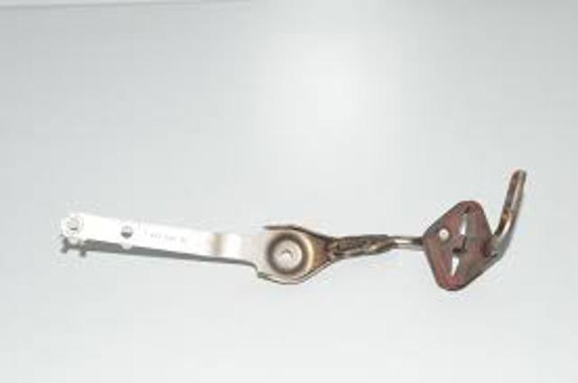 Кріплення кпп 18207823262 BMW