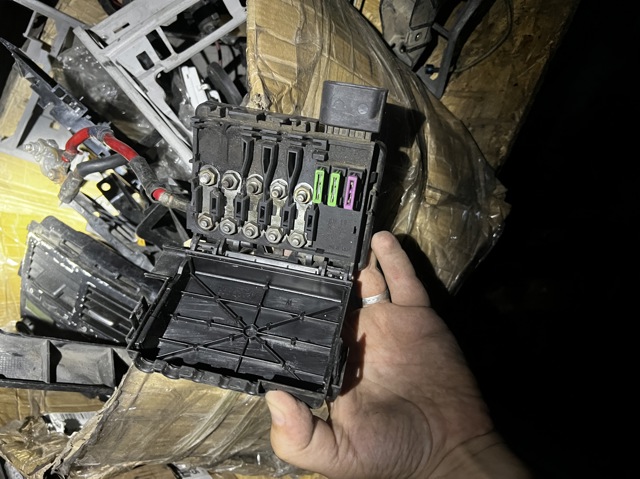 Реле запобіжників 1J0937550 VAG
