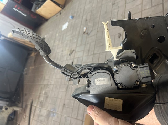 Педаль газу (акселератора) 1J2721503B VAG