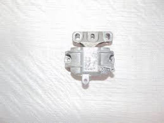 Права подушка мотора 1K0199262CL VAG
