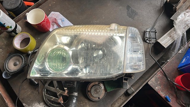 Фара ліва 260608H925 NISSAN