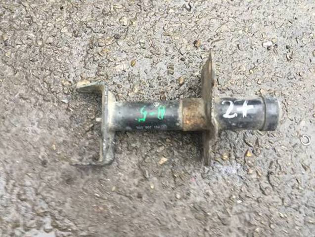 Праве кріплення переднього бампера 3B0807134A VAG