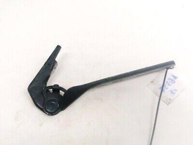 Завіса капота права 3B0823302 VAG