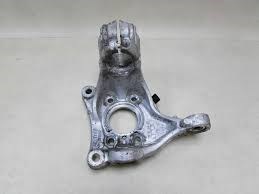 Кулак поворотний передній правий 3C0407258F VAG