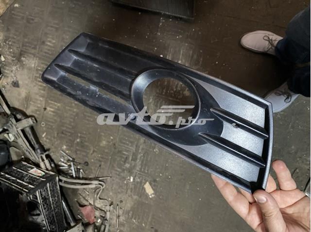 Решітка протитуманних фар ліва 3C8853665C VAG