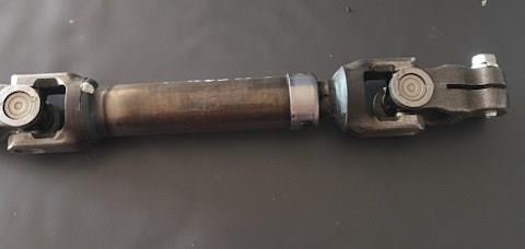 Вал рульової колонки, нижній 4526002160 TOYOTA