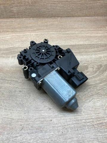 Моторчик склопідйомника двері задніх, правих 4B0959802B VAG
