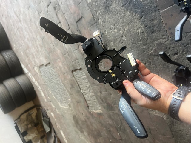 Перемикач підрульовий 4G8953502A4PK VAG