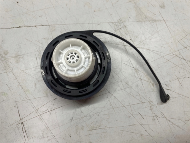 Кришка / пробка бензобака 5015636AB CHRYSLER