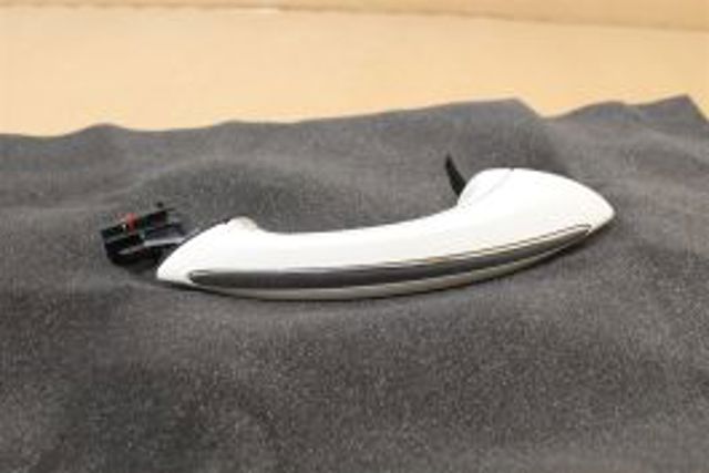 Дверна ручка права пасажирська 51217231934 BMW