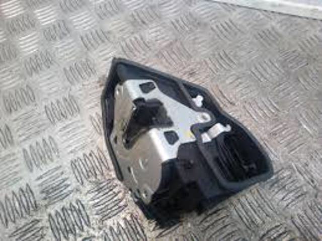 Замок задньої двері, лівої 51227318417 BMW