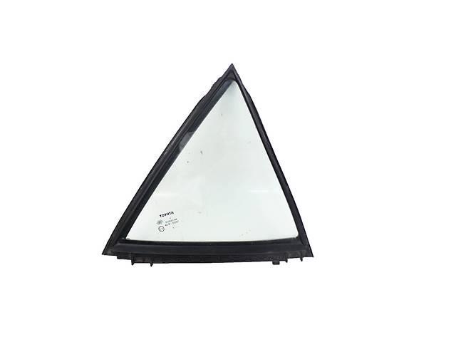 Задня кватирка права 6812302330 TOYOTA