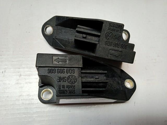 Датчик Ейрбег передній 6Q0909606K VAG