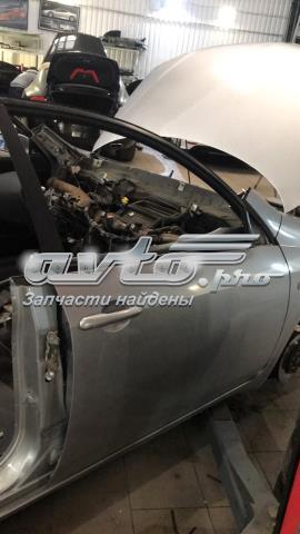 Дверка передня права 80100AV632 NISSAN