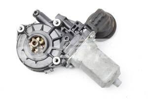 Моторчик склопідйомника двері задніх, правих 8572030380 TOYOTA