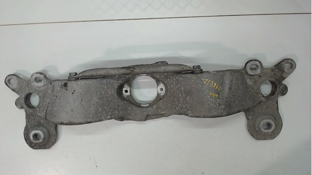 Кріплення коробки передач 8E0399261Q VAG
