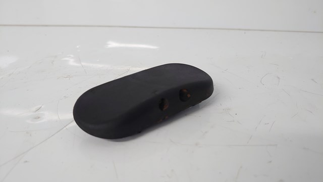 Форсунка омивача скла лобового, права 8E0955988C VAG