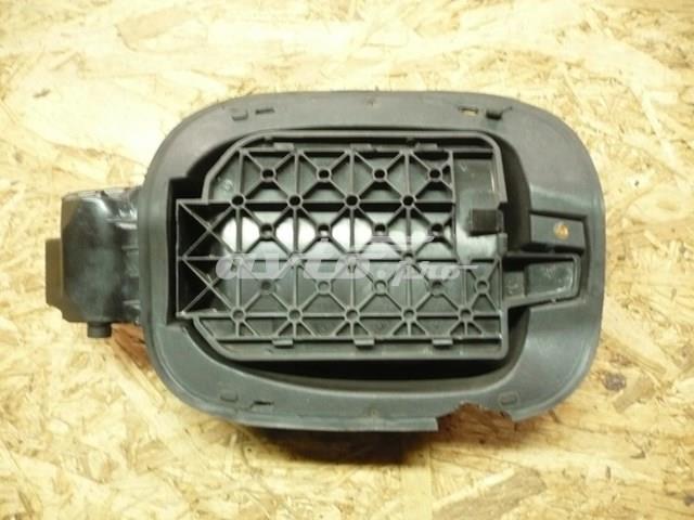 Горловина паливного бака 8R0809999B VAG