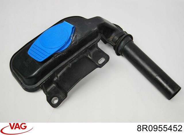 Горловина бачка омивача 8R0955452 VAG