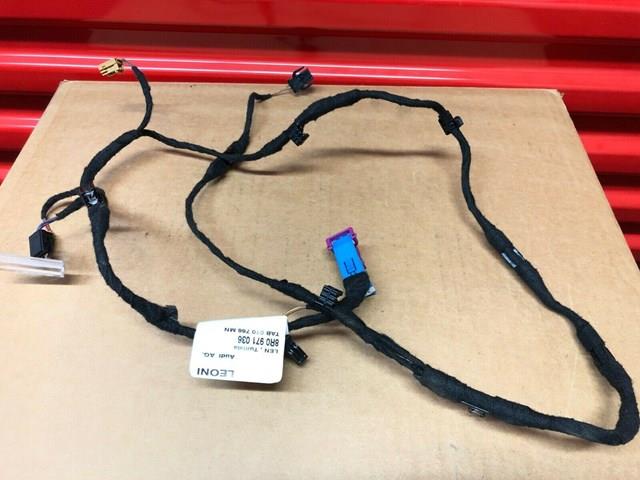 Джгут проводів передньої двері 8R0971036 VAG