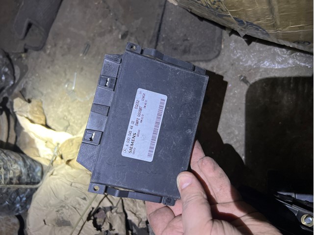 Механізм управління КПП A0305454432 MERCEDES
