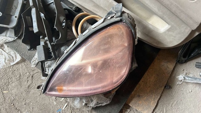 Основна фара в зборі ліва A1688200961 MERCEDES