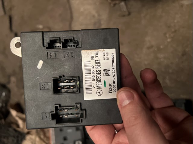 Блок керування сигналами SAM A2115450532 MERCEDES